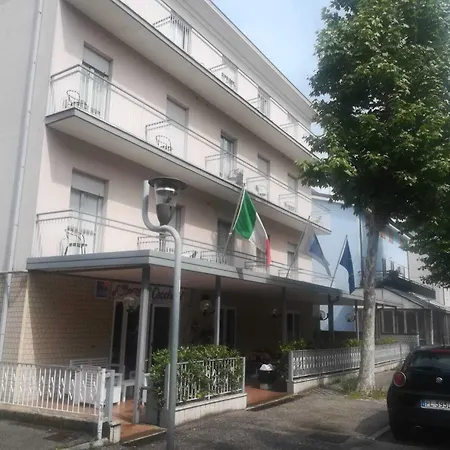 Hotell Cecchini Marebello